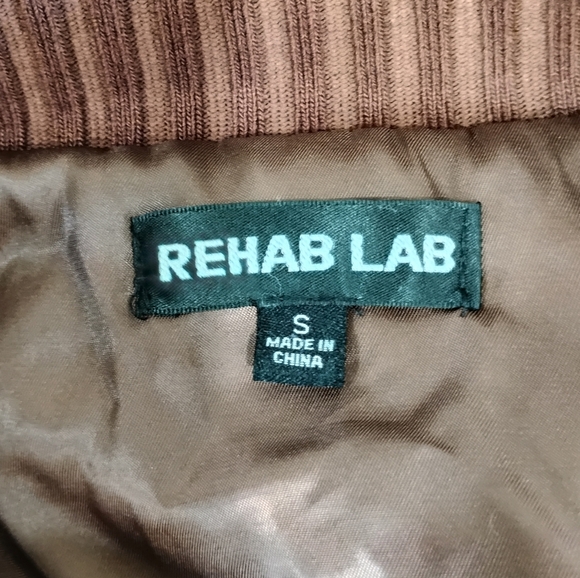 LONG REHAB LAB PUFFER - Picture 2 of 11